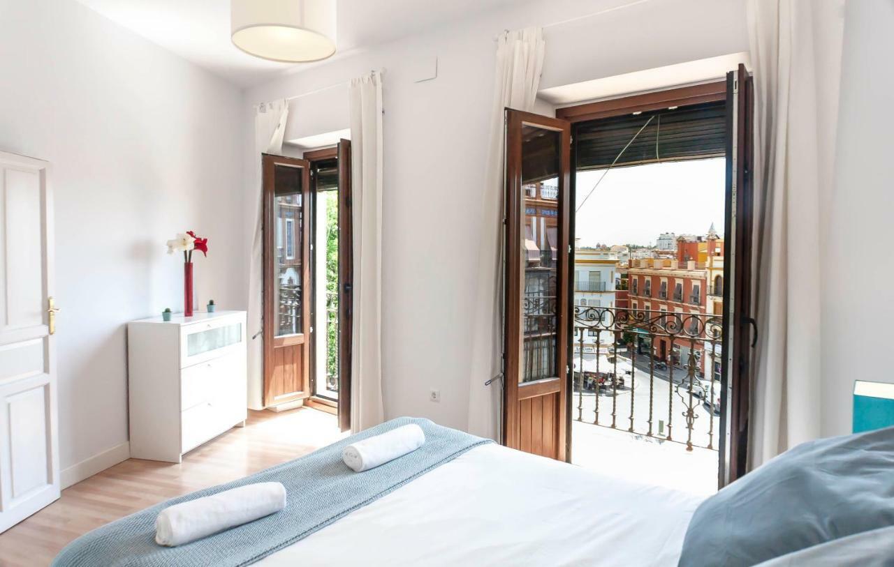 Triana Sky View By Valcambre Apartment Севиля Екстериор снимка